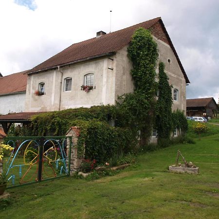 Statek Křížové pole Apartamento Vyšší Brod Exterior foto